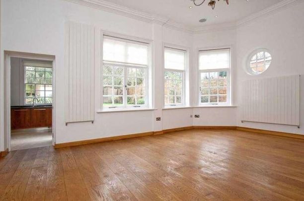 Bracknell Gardens, Hampstead, London, NW3 - Photo 1