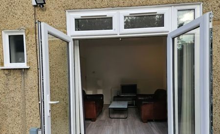 Room in a Shared House, St Leonard Street Croydon, CR0 - Photo 4