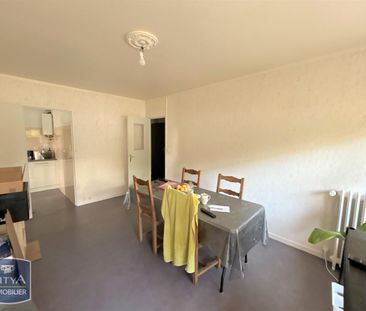 Location Appartement 4 pièces 75m² CASTELSARRASIN 82100 - Photo 1