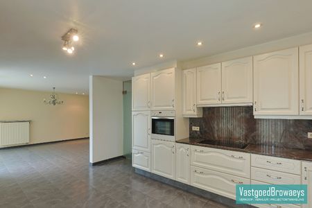 Instapklaar appartement met 3 slaapkamers en terras in hartje Zwalm - Photo 4