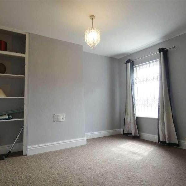 Ashby High Street, Scunthorpe, DN16 - Photo 1