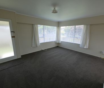 Lovely Residence in handy location - Photo 4