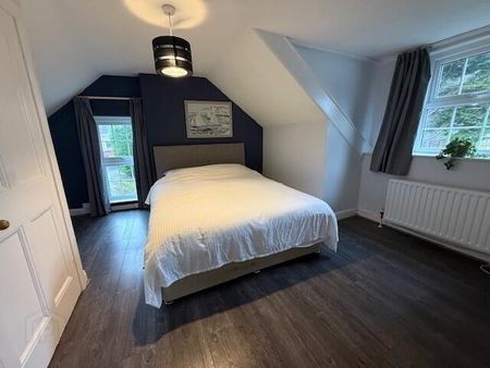 7 Hollymount Court, Belfast, BT10 0HA - Photo 3