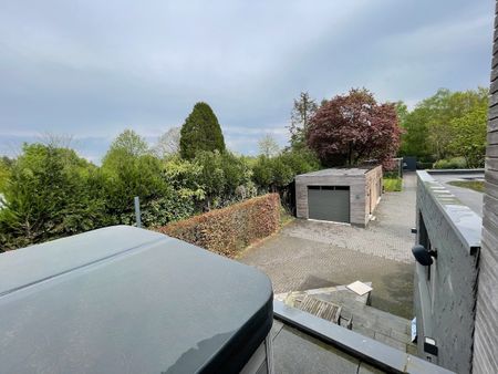 Genk, Huiskensweier 35: Ruime woning met magazijn, kantoorruimte, ruime garage, opslagplaats, 3 slaapkamers, 2 badkamers,... op 53a62ca vlot bereikbaar vlakbij Natuurgebied "De Maten". - Foto 3