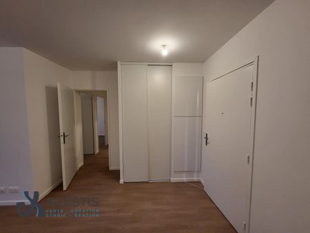 Location Appartement 3 pièces 54m² CLICHY SOUS BOIS 93390 - Photo 4