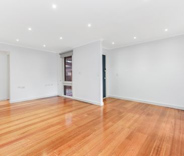 6 Carter Court, Frankston VIC 3199 - House For Rent | Domain - Photo 2