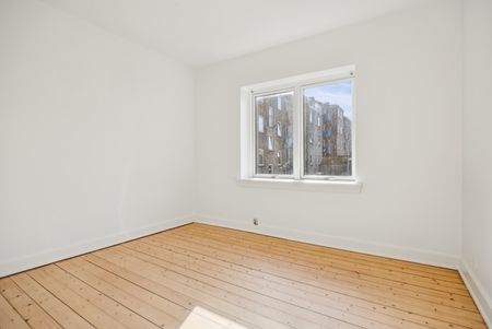 Nyrenoveret flot 2-værelses lejlighed i Aalborg vestby - Photo 2