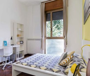 Viale Giovanni Vicini, Bologna, Emilia-Romagna 40134 - Photo 4