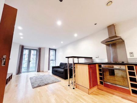 2 bedroom flat to rent - Photo 2