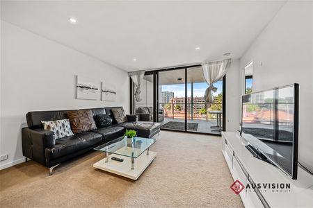 🏡 Stylish Apartment in the Heart of East Perth – 2 Car Bays! - Photo 2