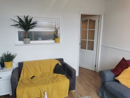 3 Bed Maisonette, Granard House, E9 - Photo 3