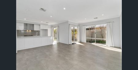 4*2 Morden Home in Dayton - Photo 2