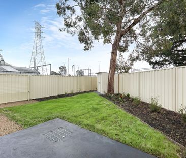 3/10 Burden Street, Springvale - Photo 1