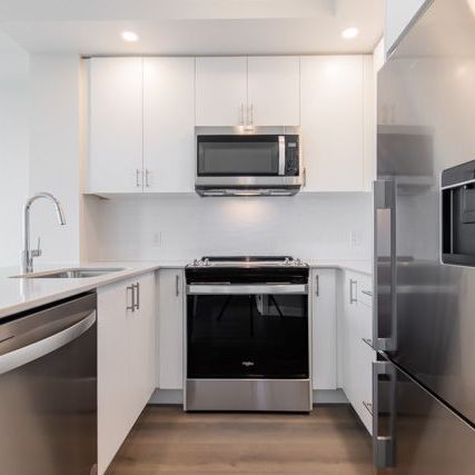 For Lease - 3220 William Coltson Avenue Unit# 1403, Oakville, Ontario - Photo 1