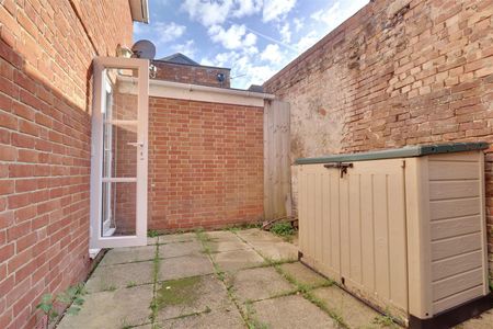 High Street, Fareham - Photo 3