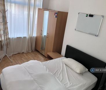 1 bedroom in a house share to rent - Photo 6