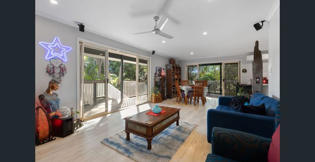 Charming Queenslander with Mountain Views and Outdoor Entertaining - Photo 1