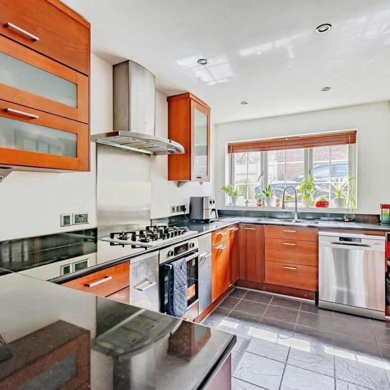 Ranmore Close - Photo 1