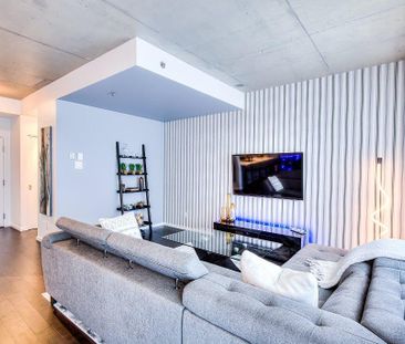 Condo 3.5 de luxe, meublé, rénové au coeur du quartier Dix30 à 5min... - Photo 3