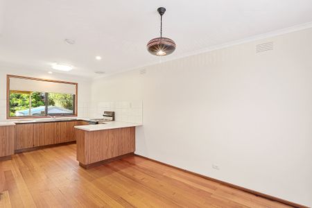 25 Springhurst Crescent, Grovedale - Photo 2