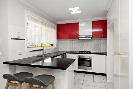 Convenience and Low Maintenance - Photo 5