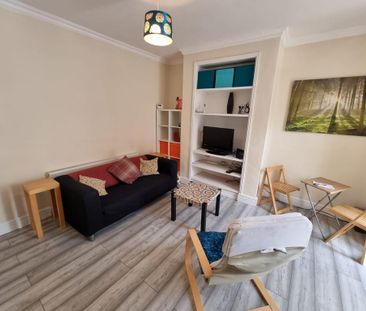 3 bedroom terraced house to rent - Photo 4