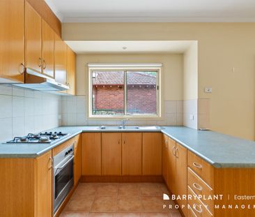 Light-Filled Living with Easy Indoor–Outdoor Flow - Photo 2