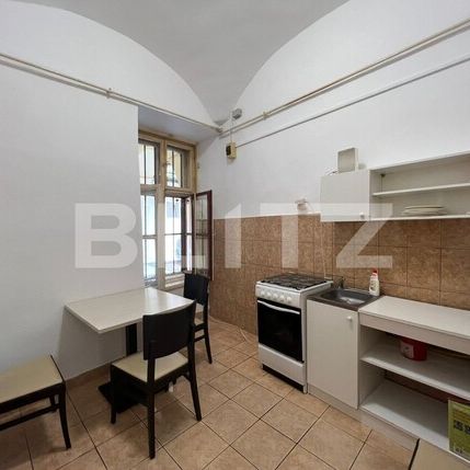 Apartament de 2 camere, 55mp, decomandat, zona Ultracentrala - Photo 1