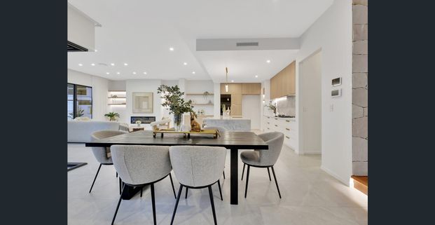 Architectural Brilliance, Designer Luxury - Rochedale's Finest Brand- New Residence - Photo 1