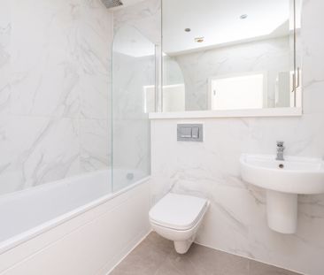 Cleeve Road, Leatherhead, KT22 - Photo 4