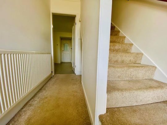 Little Close - Photo 1