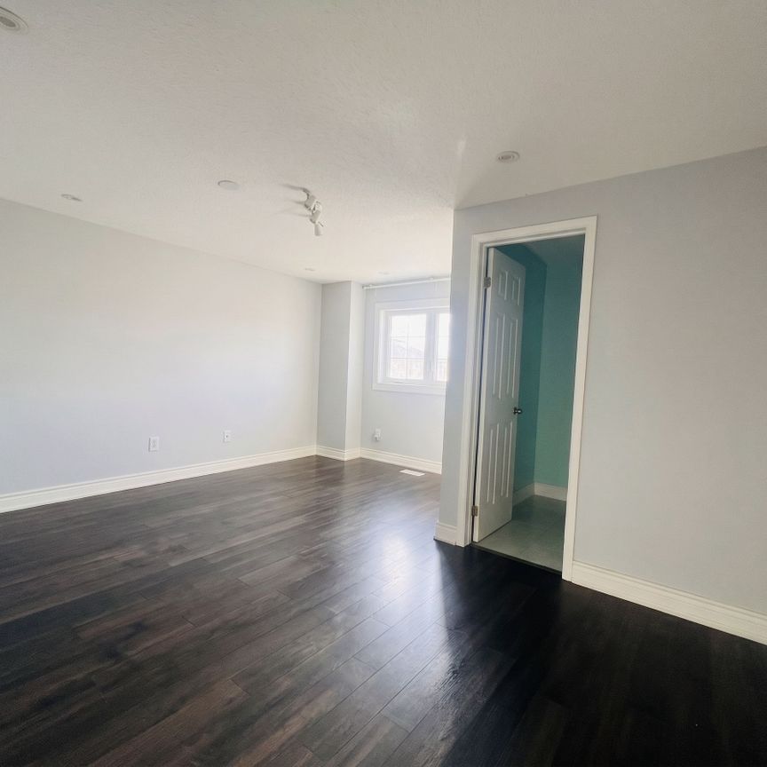 For Lease - 9 Empringham Drive, Toronto, Ontario - Photo 1