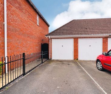 Manning Road, Cotford St Luke, Taunton - Photo 1