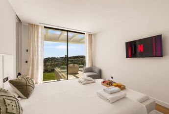 6 bedroom luxury Villa for rent in Nueva Andalucia, Spain