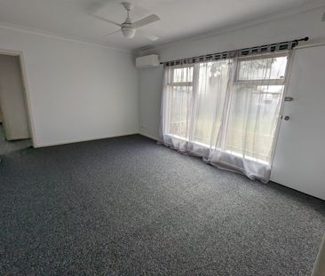 4/11 Mulqueeney Street, Wodonga, Vic 3690 - Photo 6