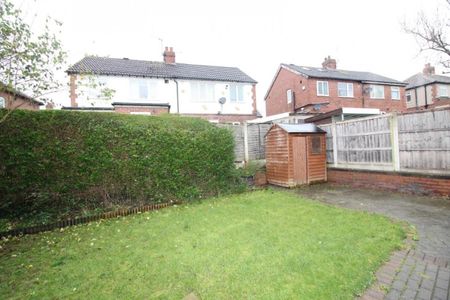 Hawthorn Grove, Leeds - Photo 3