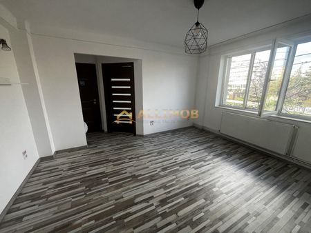 Apartament 3 camere nemobilat, in Ploiesti, zona ultracentrala - Photo 4