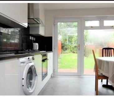 3 Bed Terraced House, Jean Armour Avenue, EH16 - Photo 3