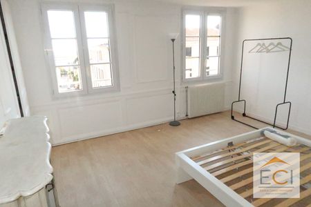 Appartement T1 en duplex meublé - centre ville - Photo 2