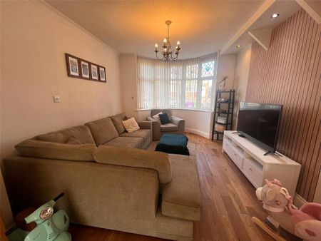 3 bedroom semi-detached house to rent - Photo 5