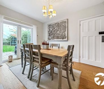 4 bedroom semi-detached house to rent - Photo 3