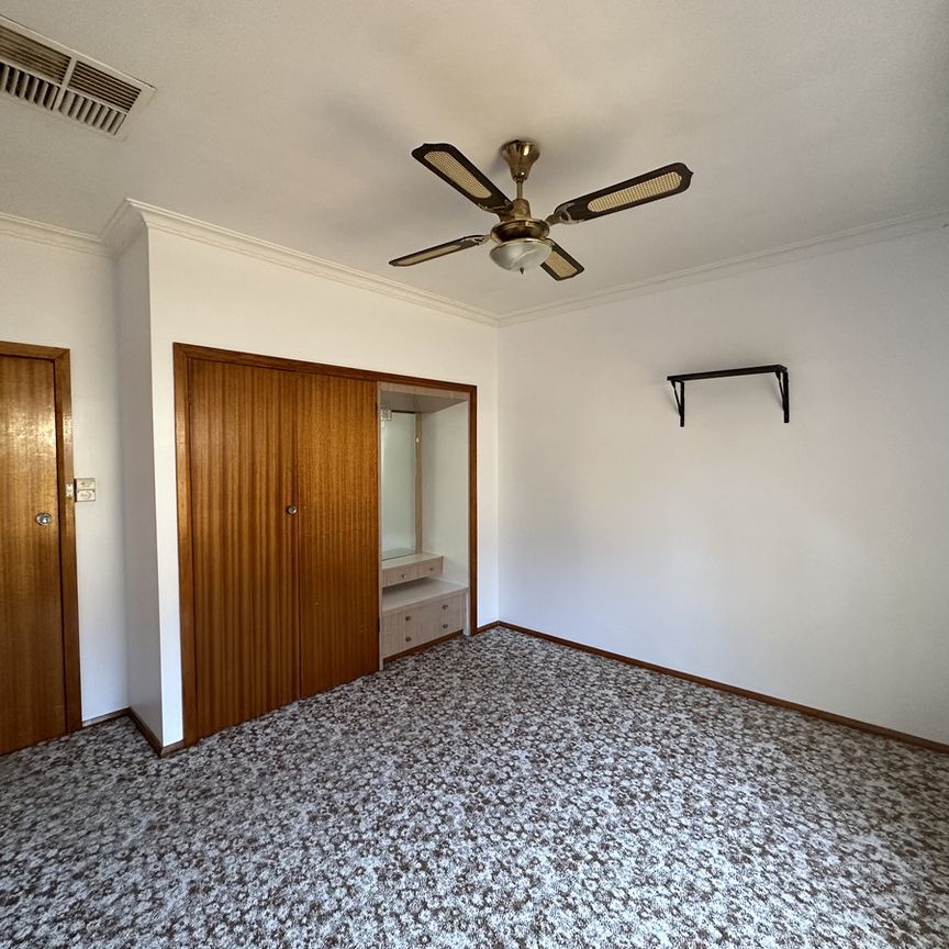 19 Kirsten Street, SHEPPARTON VIC 3630 - Photo 1