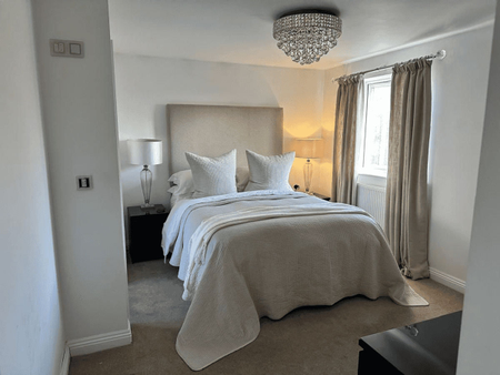 Buckland Way, Rainham, RM13 - Photo 2