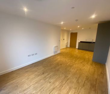 Saxton Lane, Leeds - Photo 1