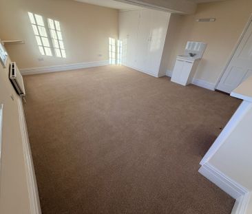 5 bedroom detached house to rent - Photo 4