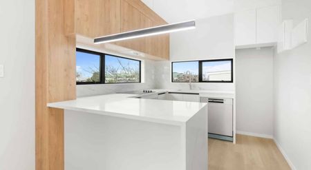 1 Year New 3-bedroom Townhouse in Greenlane - Photo 2