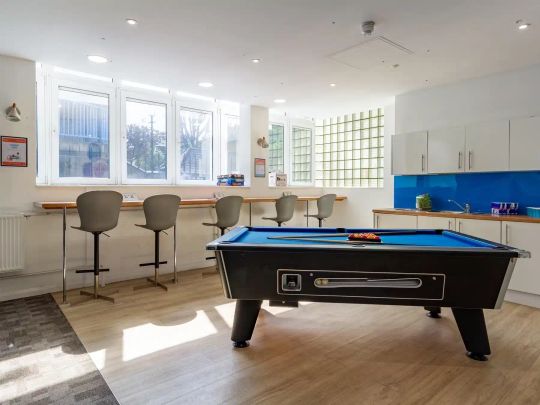 Bronze Twin Studio - Photo 1