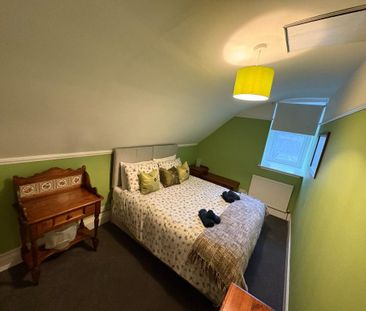 3 bedroom semi-detached house to rent - Photo 2