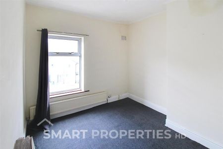 2 bedroom end of terrace house to rent - Photo 3
