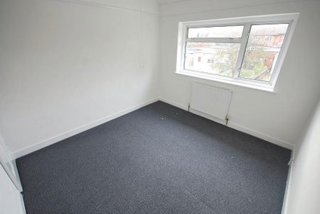 4 Bed Semi-Detached House, Grittleton Avenue, HA9 - Photo 3